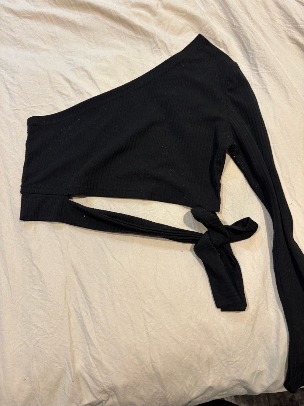 One-Shoulder Black Ribbed Crop Top with Tie